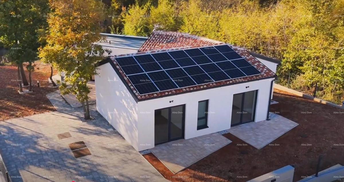 KOŽLJANI - Casa moderna con piscina. Vicino al bosco, a 15 minuti dal mare