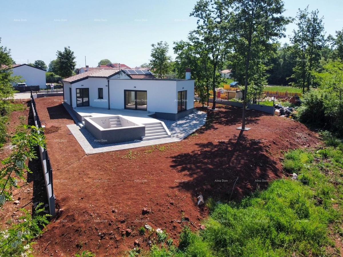 KOŽLJANI - Casa moderna con piscina. Vicino al bosco, a 15 minuti dal mare