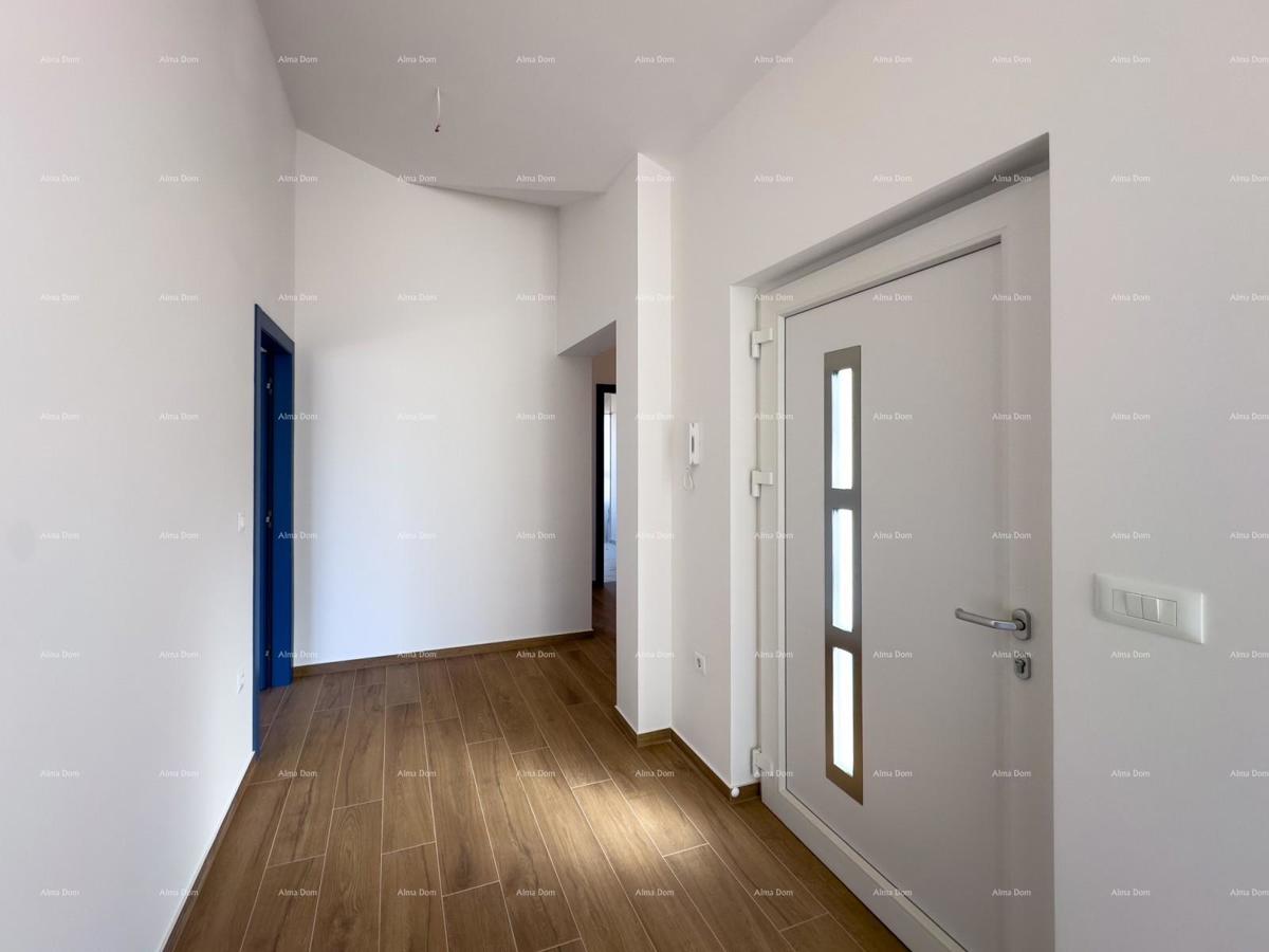 KOŽLJANI - Casa moderna con piscina. Vicino al bosco, a 15 minuti dal mare