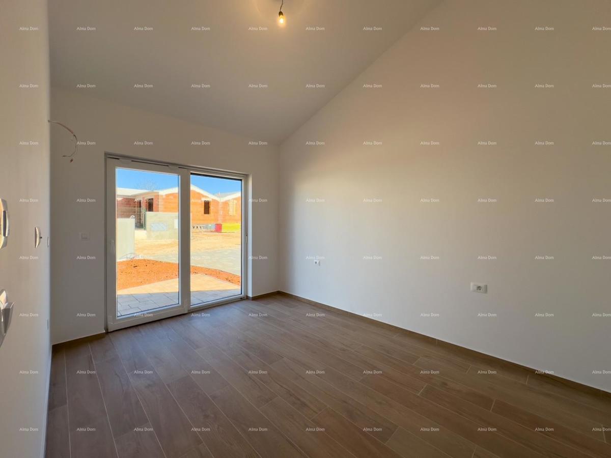 KOŽLJANI - Casa moderna con piscina. Vicino al bosco, a 15 minuti dal mare