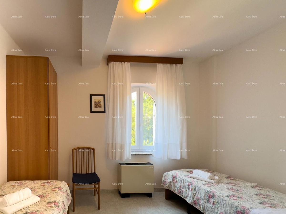 Investimento da sogno: affascinante hotel a Krnica, a 200 m dal mare