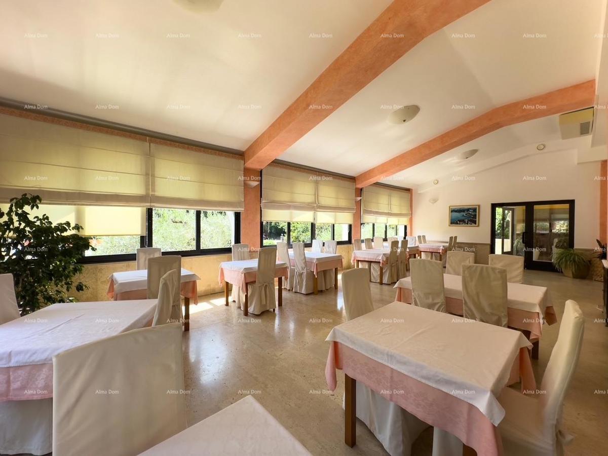 Investimento da sogno: affascinante hotel a Krnica, a 200 m dal mare