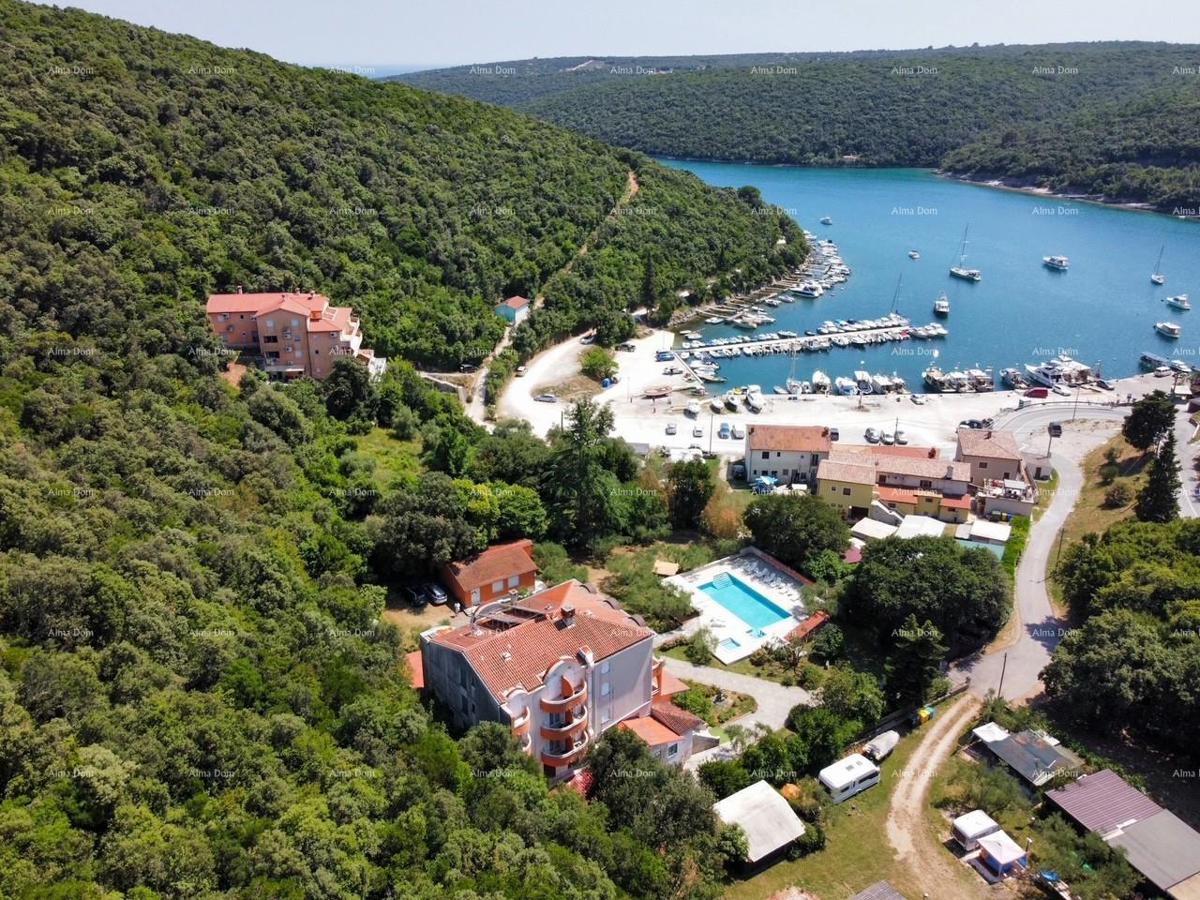 Investimento da sogno: affascinante hotel a Krnica, a 200 m dal mare