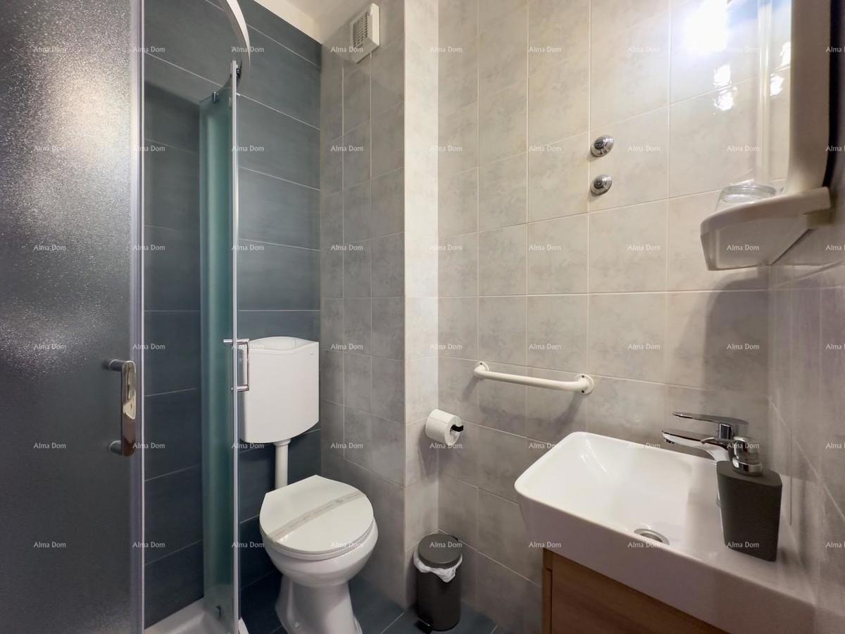 Investimento da sogno: affascinante hotel a Krnica, a 200 m dal mare