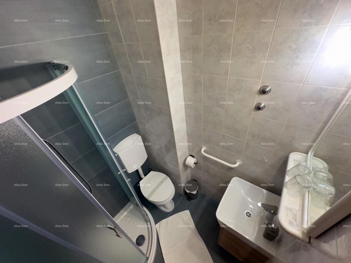 Investimento da sogno: affascinante hotel a Krnica, a 200 m dal mare