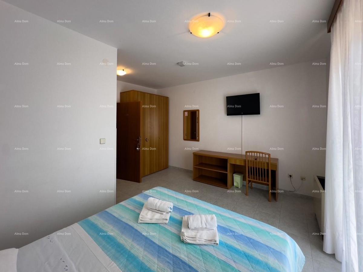 Investimento da sogno: affascinante hotel a Krnica, a 200 m dal mare