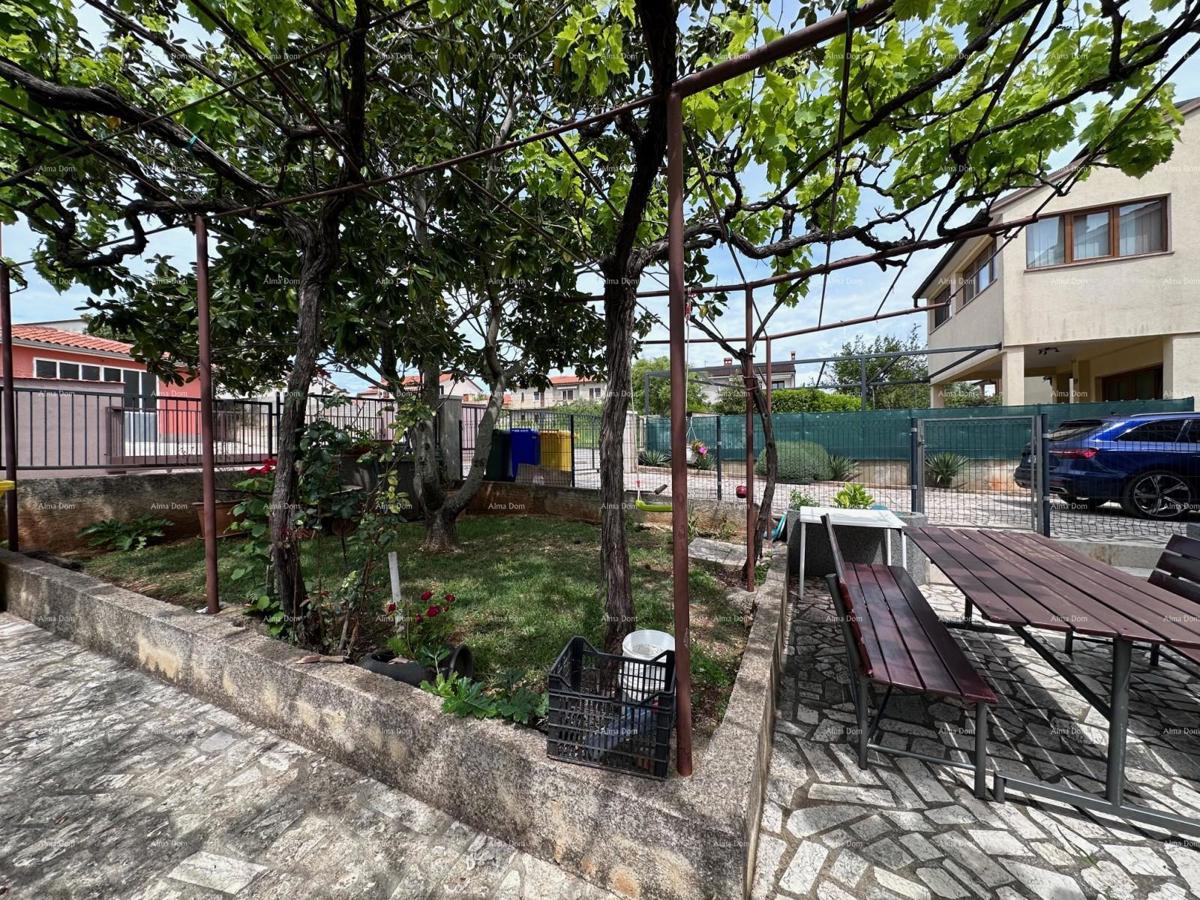 Vendiamo un appartamento in una posizione tranquilla.