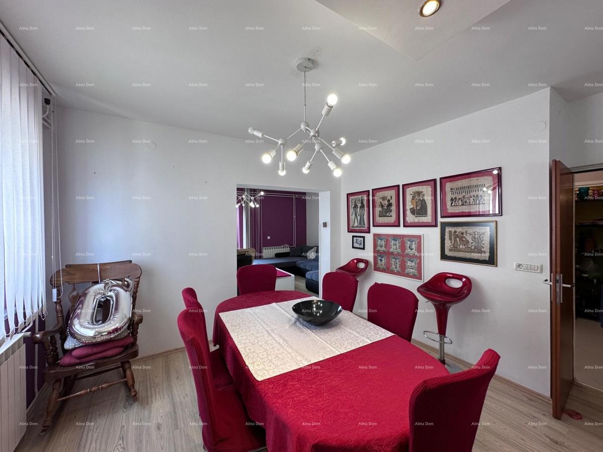 Vendiamo un appartamento in una posizione tranquilla.