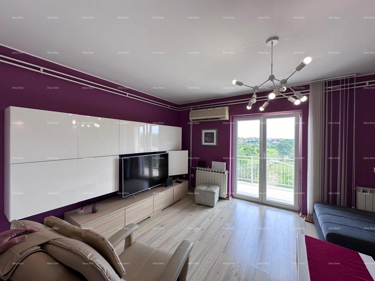 Vendiamo un appartamento in una posizione tranquilla.