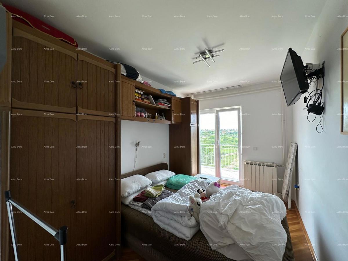 Vendiamo un appartamento in una posizione tranquilla.