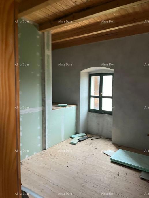 In vendita casa familiare in una zona tranquilla nei dintorni di Labin