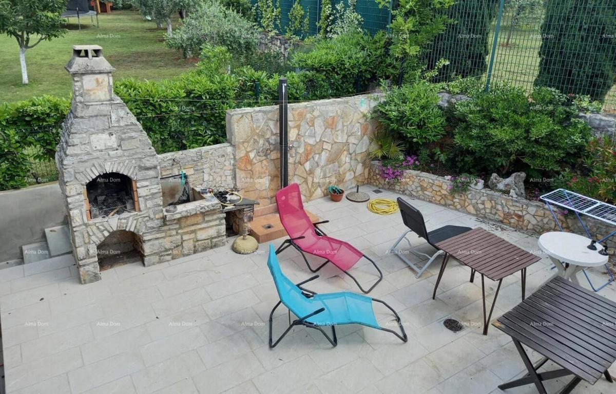 ZAMBRATIJA – DUE APPARTAMENTI, 300 m DAL MARE