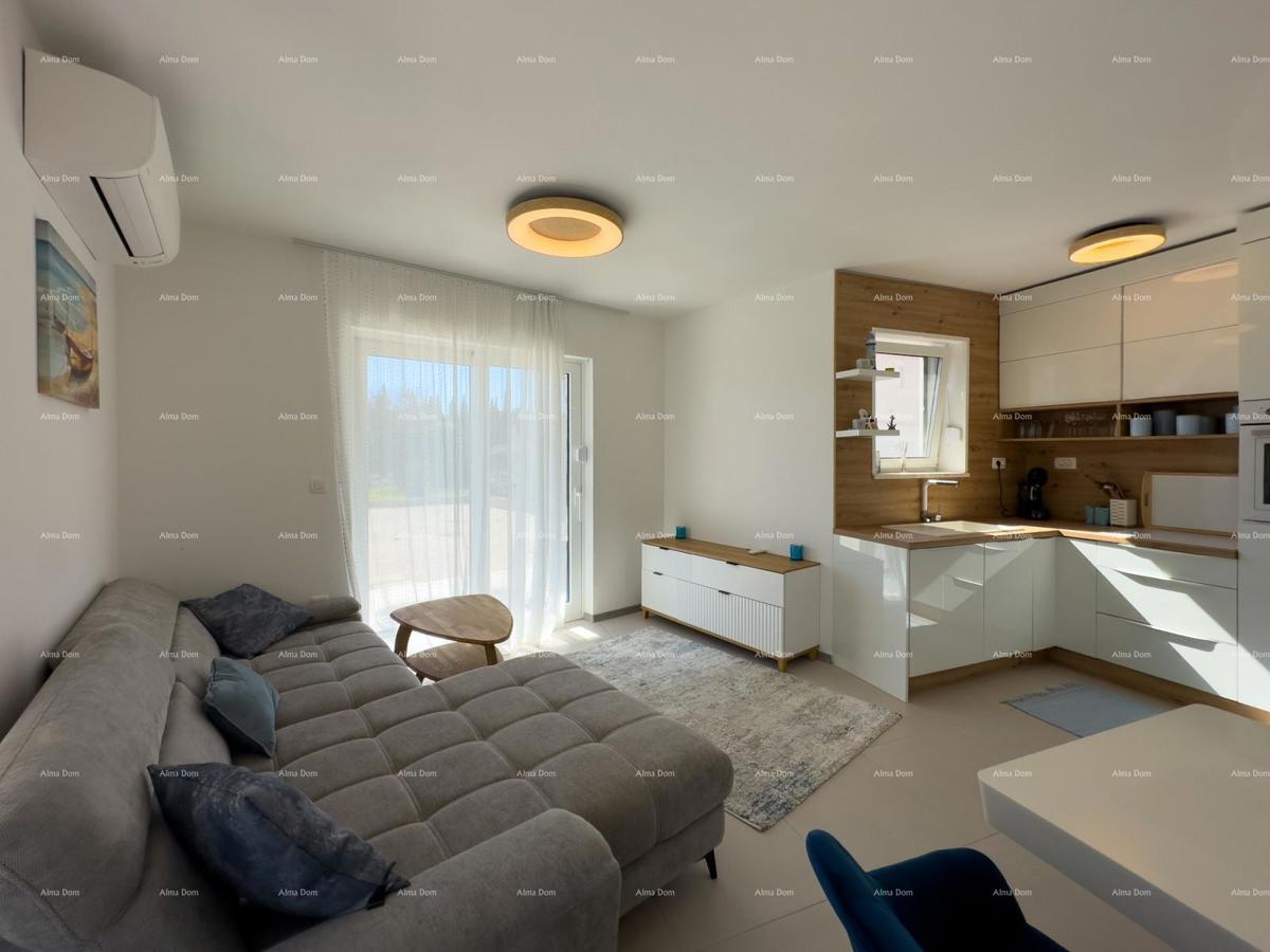 Stiamo vendendo un nuovo appartamento con un ampio giardino a Medolino!