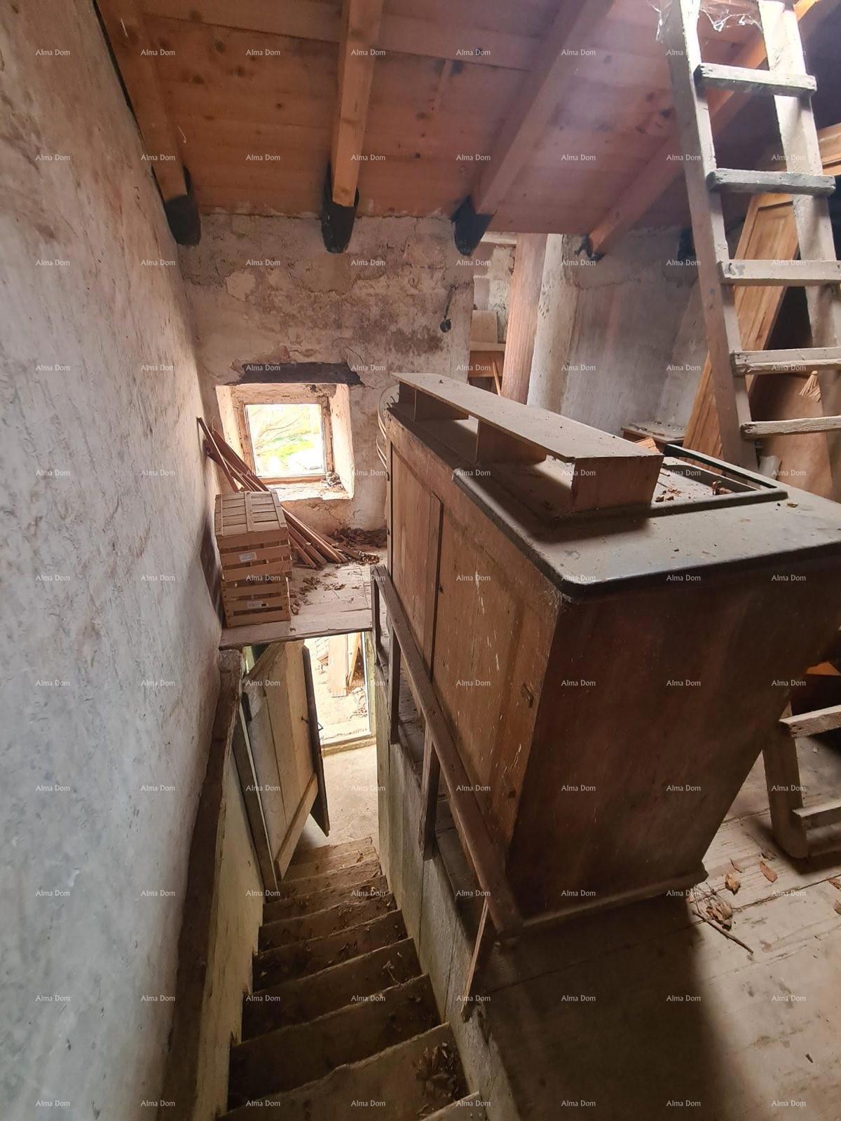 In vendita vecchia casa in pietra a Peroj