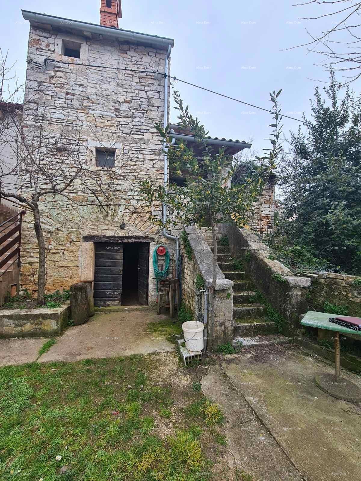 In vendita vecchia casa in pietra a Peroj