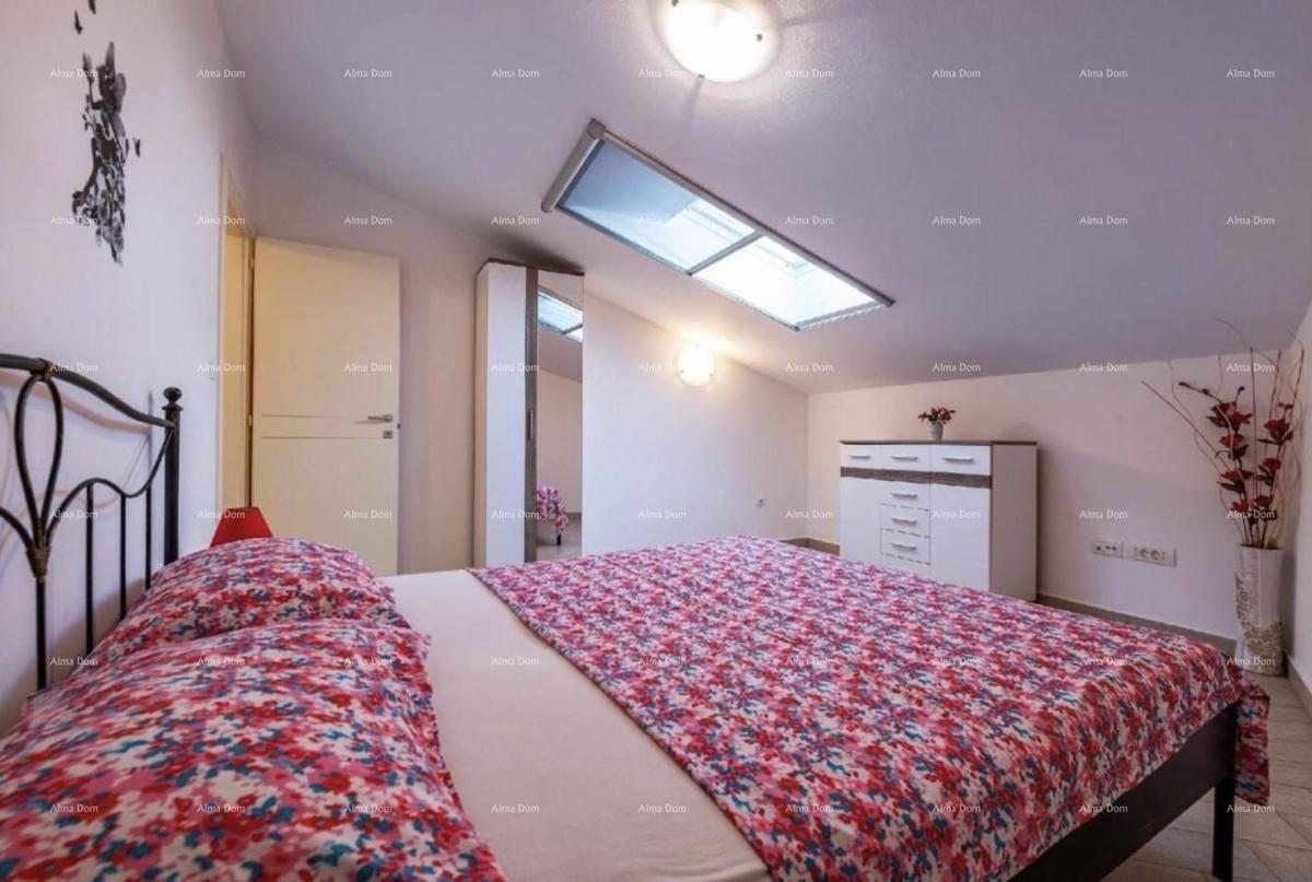 Una bellissima villa con piscina a Dignano è in vendita