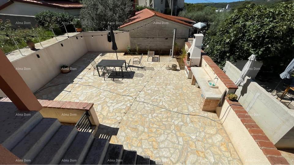 Vendita - due case in ottima posizione con vista mare - Medulin, Vinkuran!