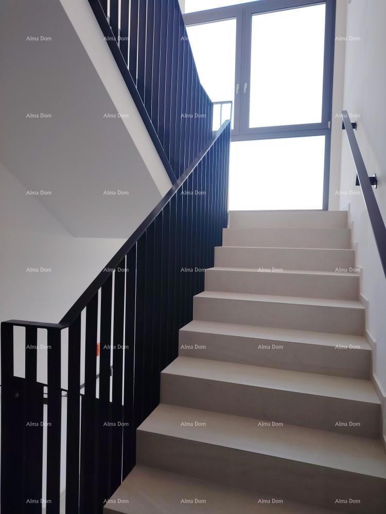 Eccellente appartamento trilocale con vista mare, arredato