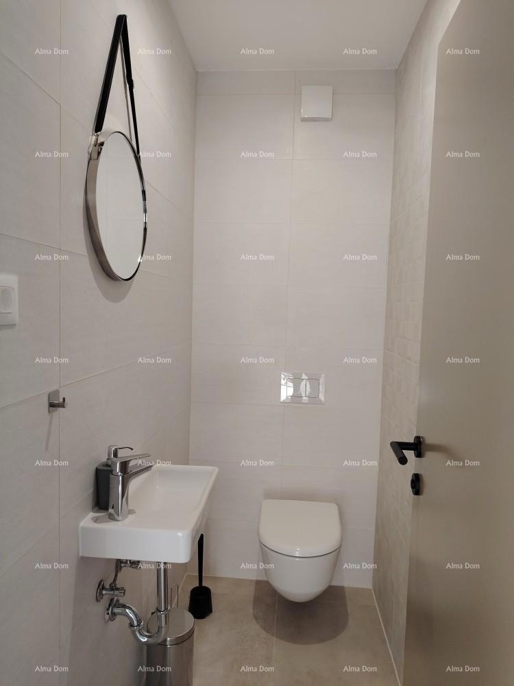 Eccellente appartamento trilocale con vista mare, arredato