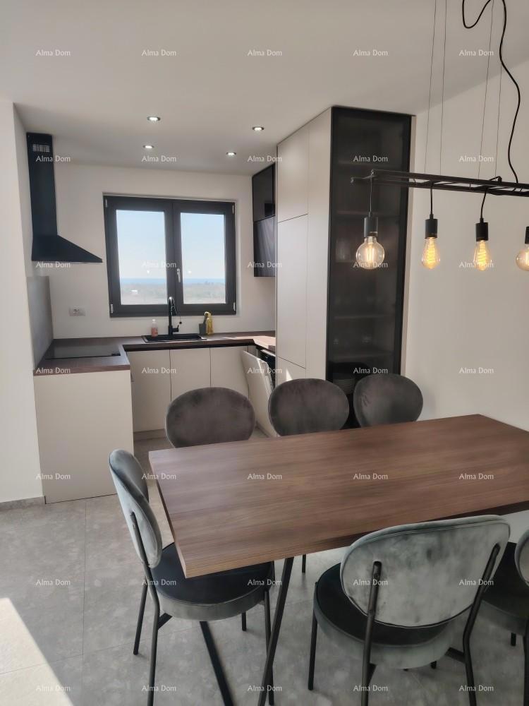 Eccellente appartamento trilocale con vista mare, arredato