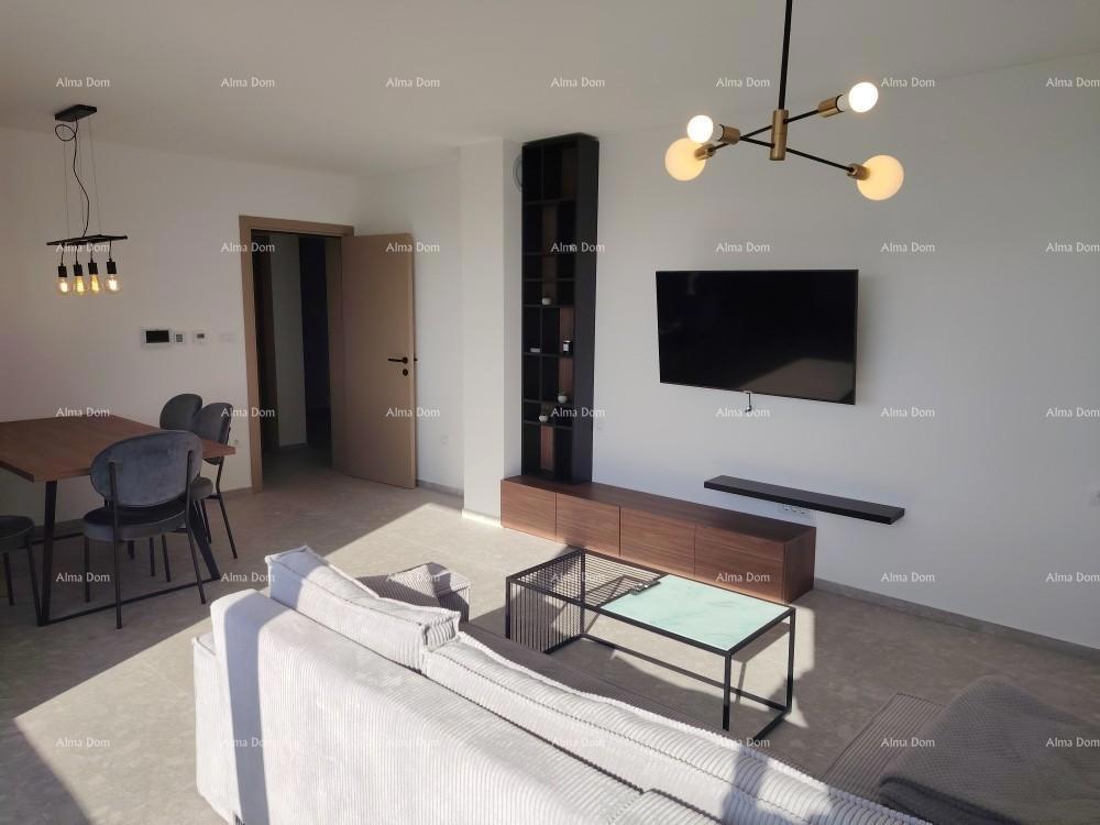 Eccellente appartamento trilocale con vista mare, arredato