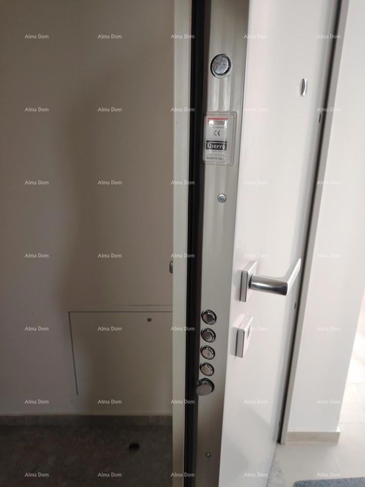 Eccellente appartamento trilocale con vista mare, arredato