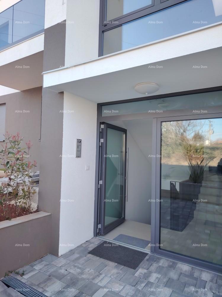 Eccellente appartamento trilocale con vista mare, arredato