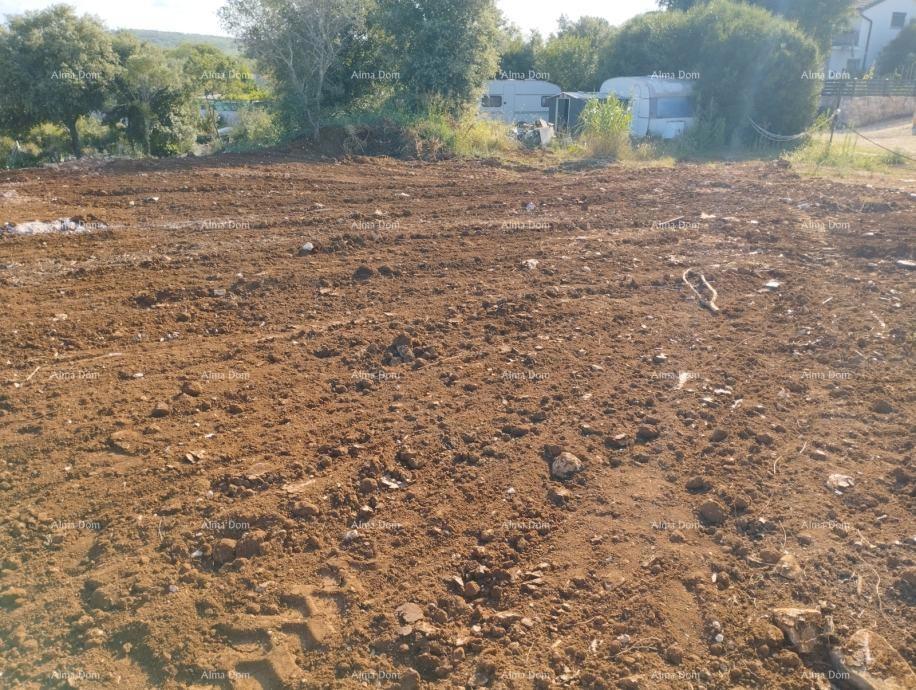 Rovinj – terreno in zona prospettica vicino al mare