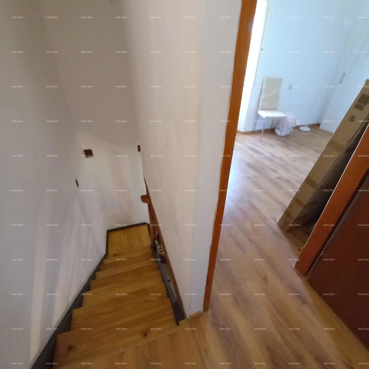 In vendita: affascinante casa istriana con ampio cortile – Valtura