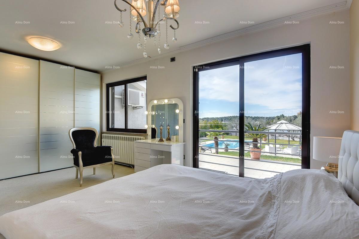 Primo fila al mare e alla spiaggia – casa con piscina e grande giardino, Pješčana Uvala!