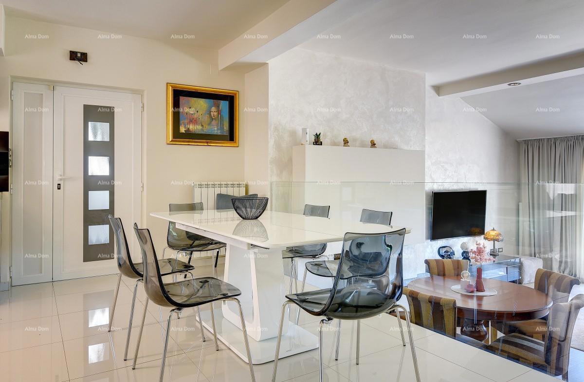 Primo fila al mare e alla spiaggia – casa con piscina e grande giardino, Pješčana Uvala!