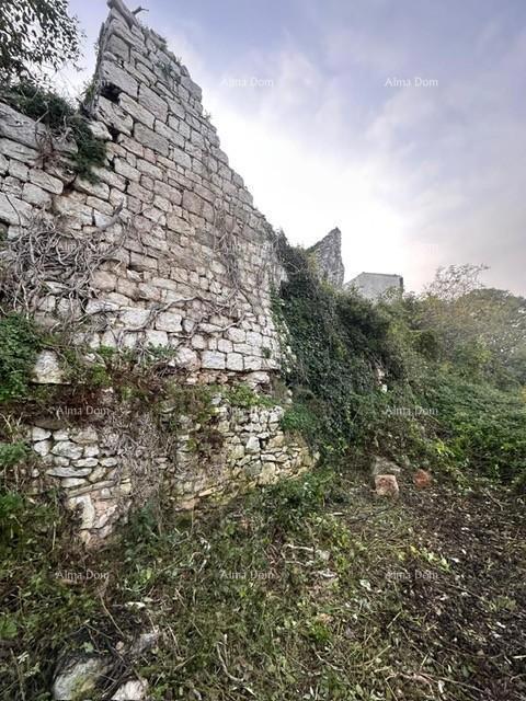 KAŠTEL – Terreno edificabile di 1.500 m² con vista panoramica