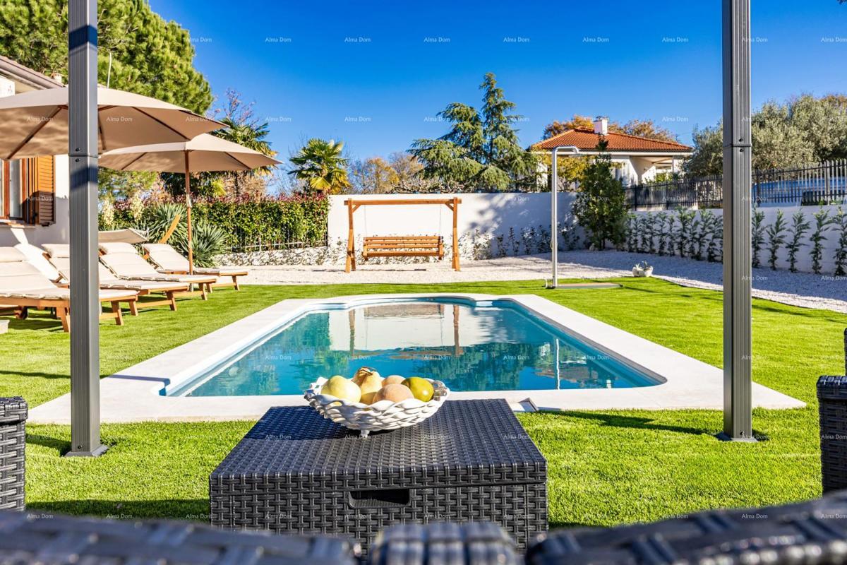 Vendere una bella casa con piscina, Kaštel, Buie!