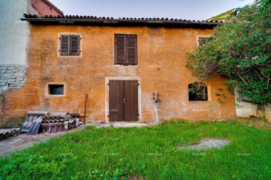 Vecchia casa di pietra in Istria, Buie