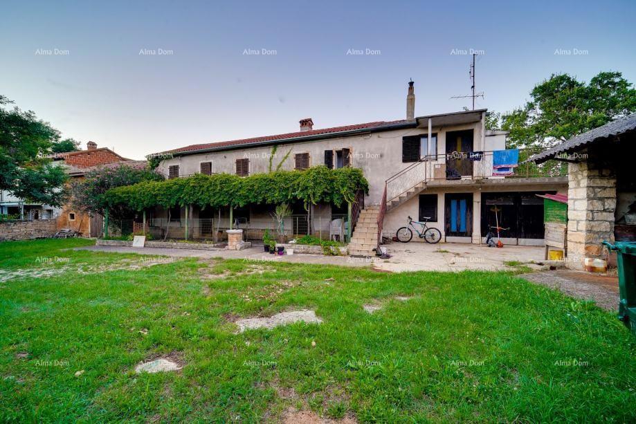 Vecchia casa di pietra in Istria, Buie