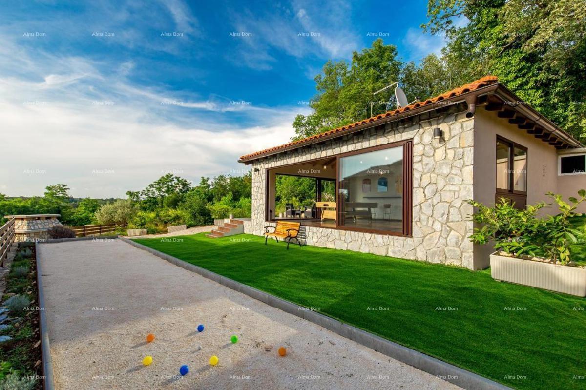 Splendida Villa in Pietra con Piscina nel Cuore dell'Istria.