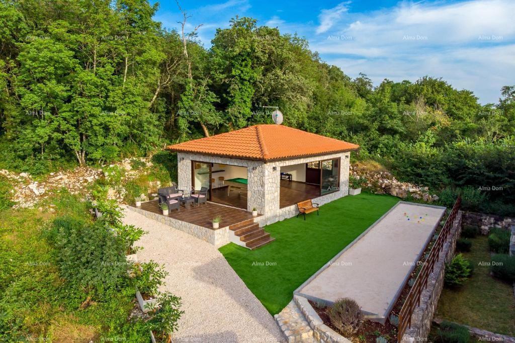 Splendida Villa in Pietra con Piscina nel Cuore dell'Istria.