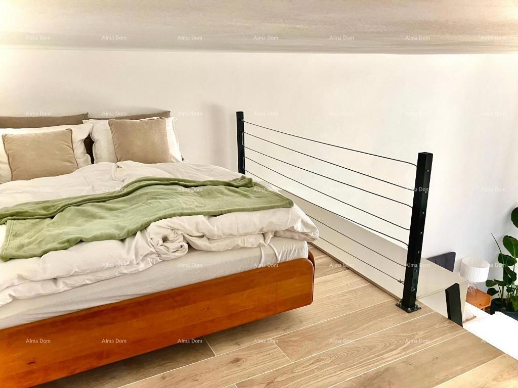 Bella e moderna casa in vendita, Parenzo