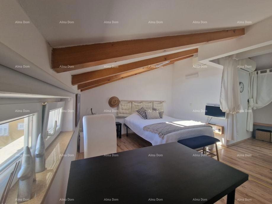 ROVINJ – Appartamento su due piani di 50 m² in centro, con 2 monolocali