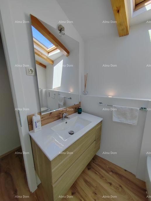 ROVINJ – Appartamento su due piani di 50 m² in centro, con 2 monolocali