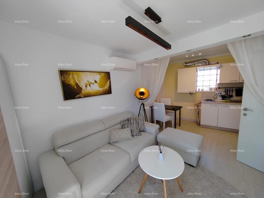 ROVINJ – Appartamento su due piani di 50 m² in centro, con 2 monolocali