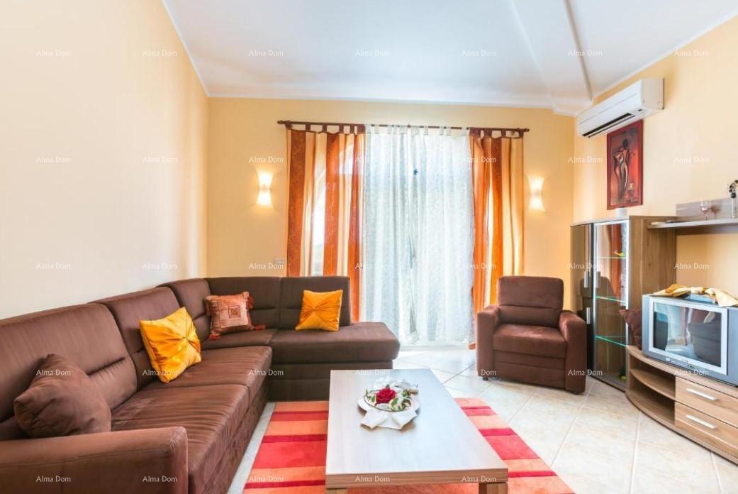 Casa con appartamenti e piscina a Premantura – vista mare!