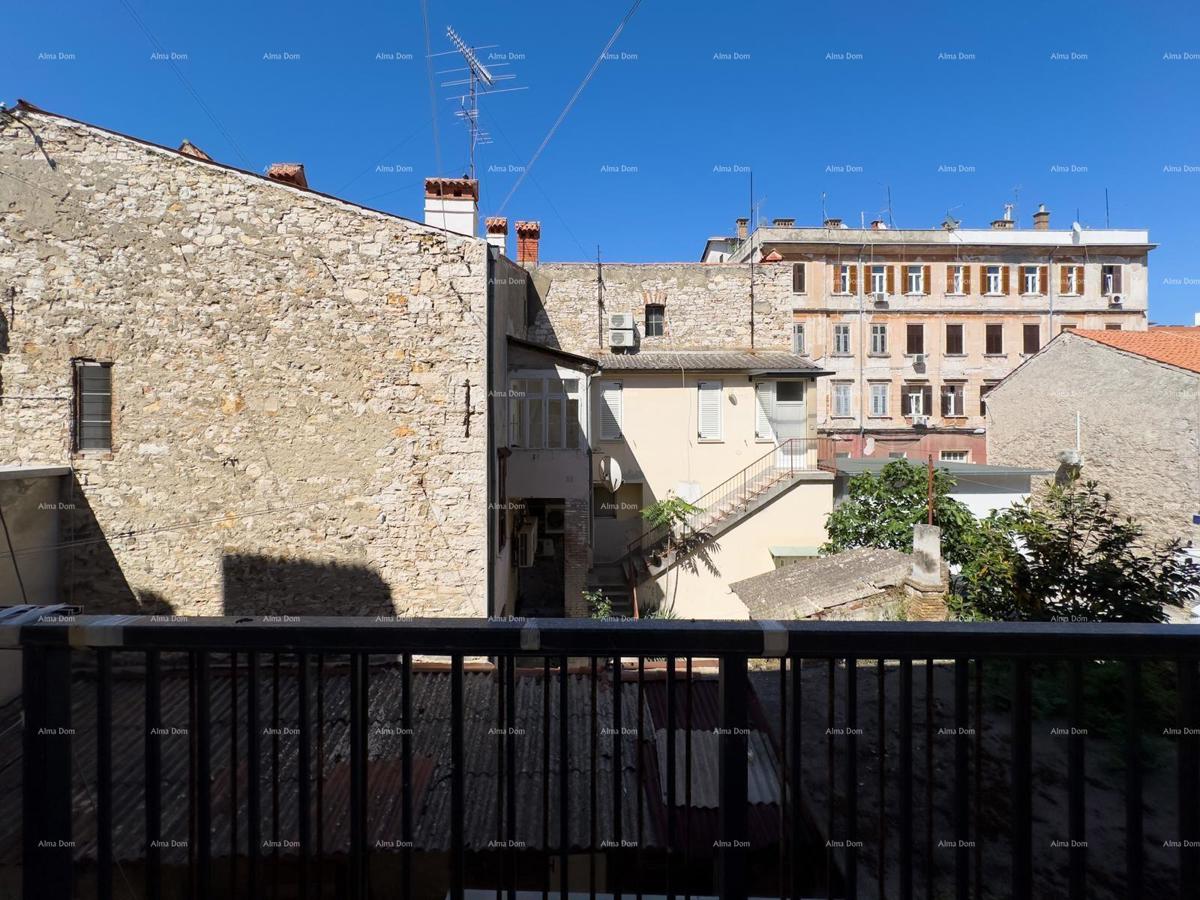 Bellissimo appartamento ristrutturato in pieno centro, sul mercato cittadino