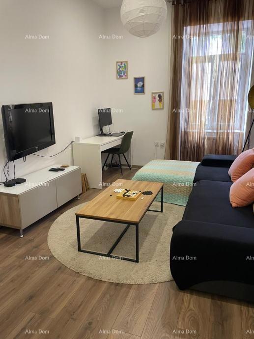 Pula – Ristrutturato appartamento a Veruda, posizione ideale vicino al mare e al centro