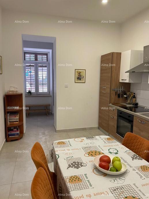 Pula – Ristrutturato appartamento a Veruda, posizione ideale vicino al mare e al centro