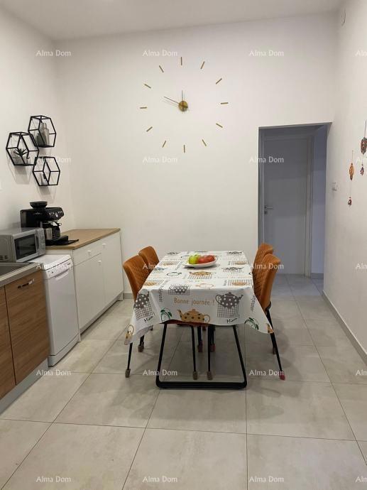 Pula – Ristrutturato appartamento a Veruda, posizione ideale vicino al mare e al centro