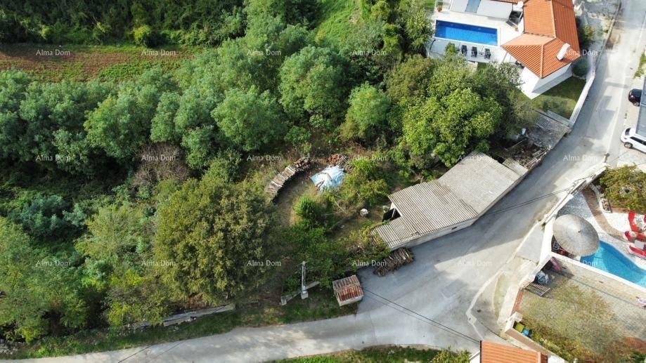 Vendita di un grande immobile edificabile con edificio legalizzato, Marčana!