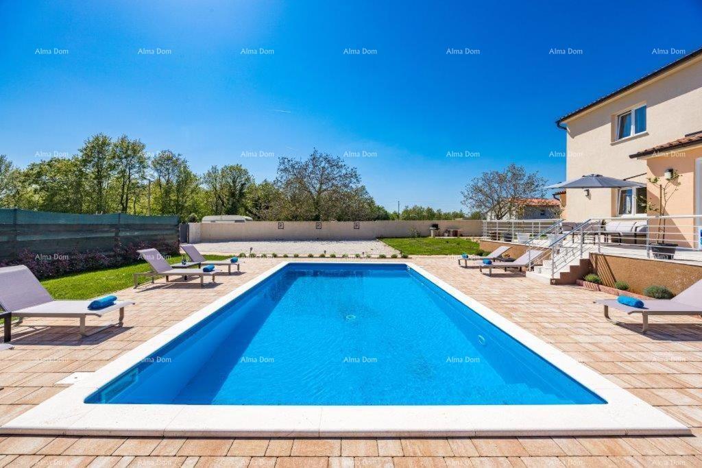 Lussuosa villa con piscina in vendita – Istria, dintorni di Barbana