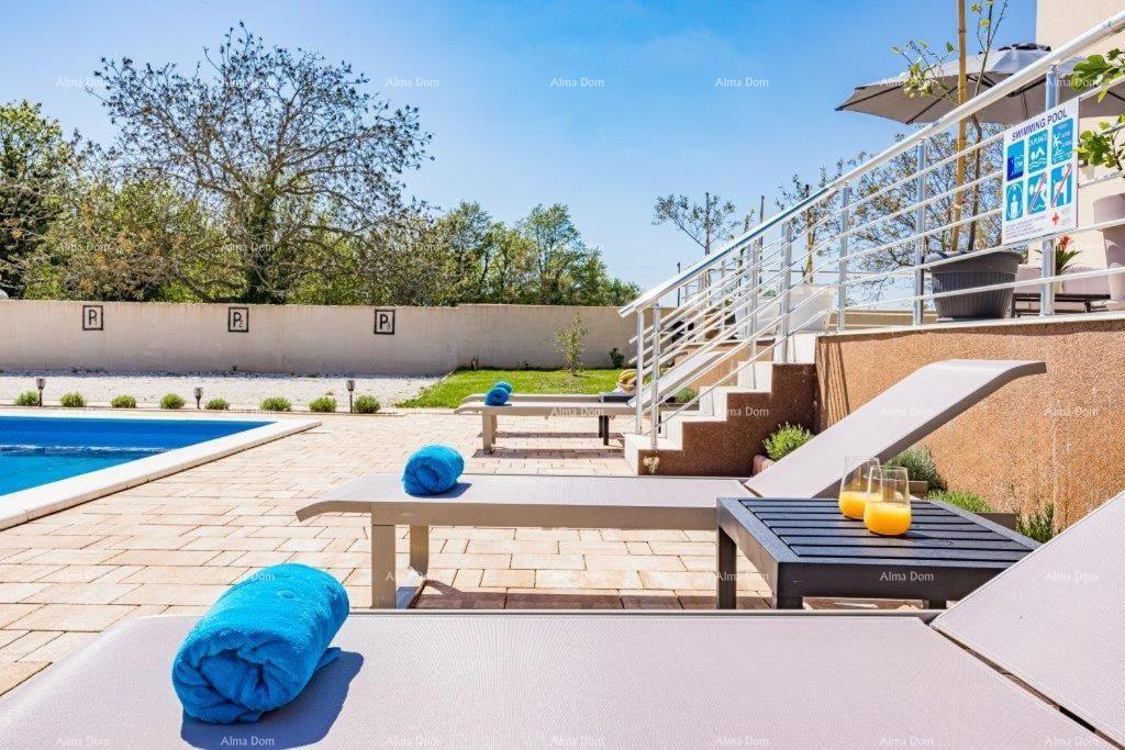 Lussuosa villa con piscina in vendita – Istria, dintorni di Barbana