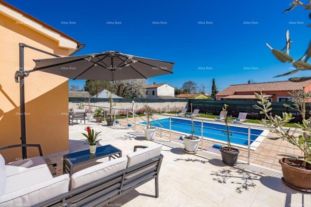 Lussuosa villa con piscina in vendita – Istria, dintorni di Barbana